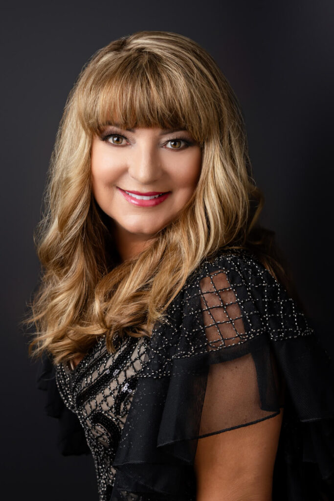 Fabulous Over 40 Portrait of Anna by Julie Hood Portraits