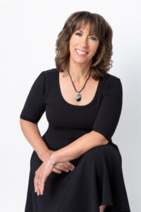 Fabulous Over 40 Portrait of Shelly by Julie Hood Portraits