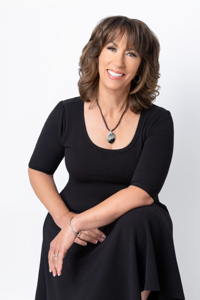 Fabulous Over 40 Portrait of Shelly by Julie Hood Portraits